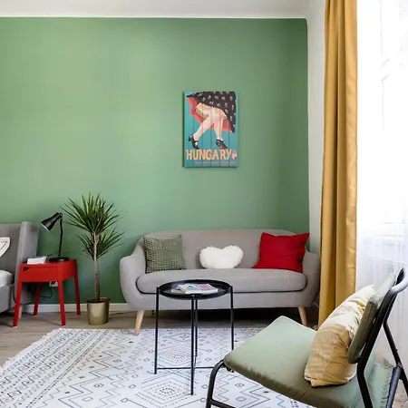 Stylish And Colourful In The Centre شقة بودابست