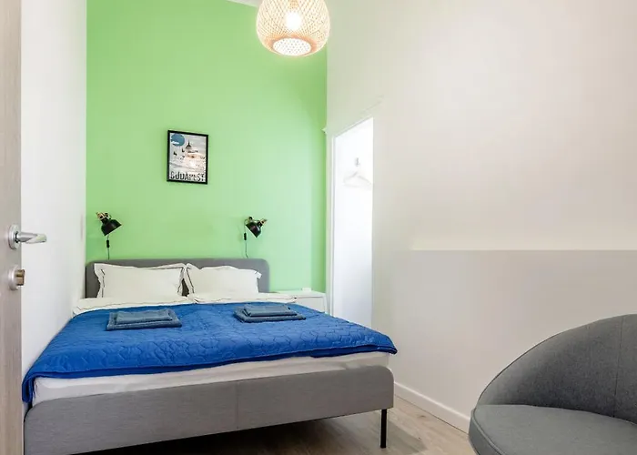 Stylish And Colourful In The Centre Daire